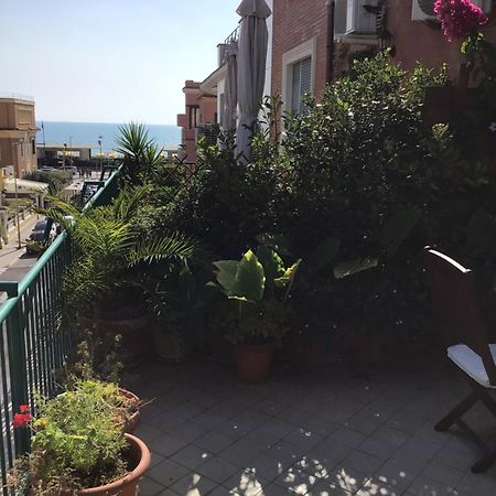 Ostia Bed And Beach Eksteriør billede