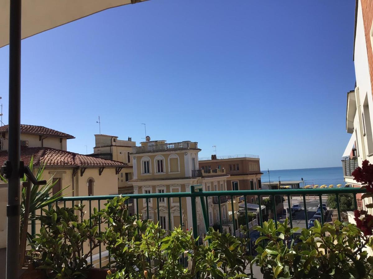 Ostia Bed And Beach Eksteriør billede