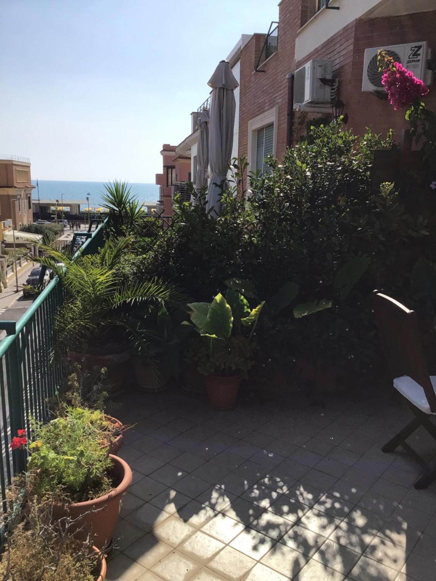 Ostia Bed And Beach Eksteriør billede